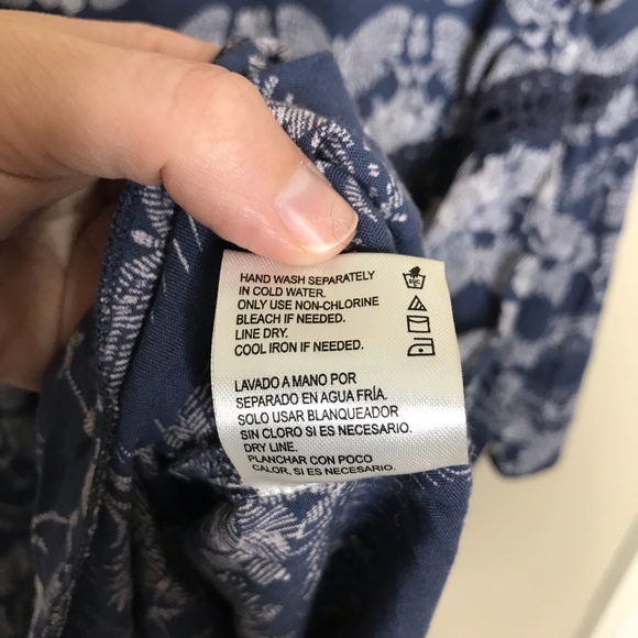 PATRONS OF PEACE Bell sleeved Tunic Peace Cutout - Picture 8 of 8